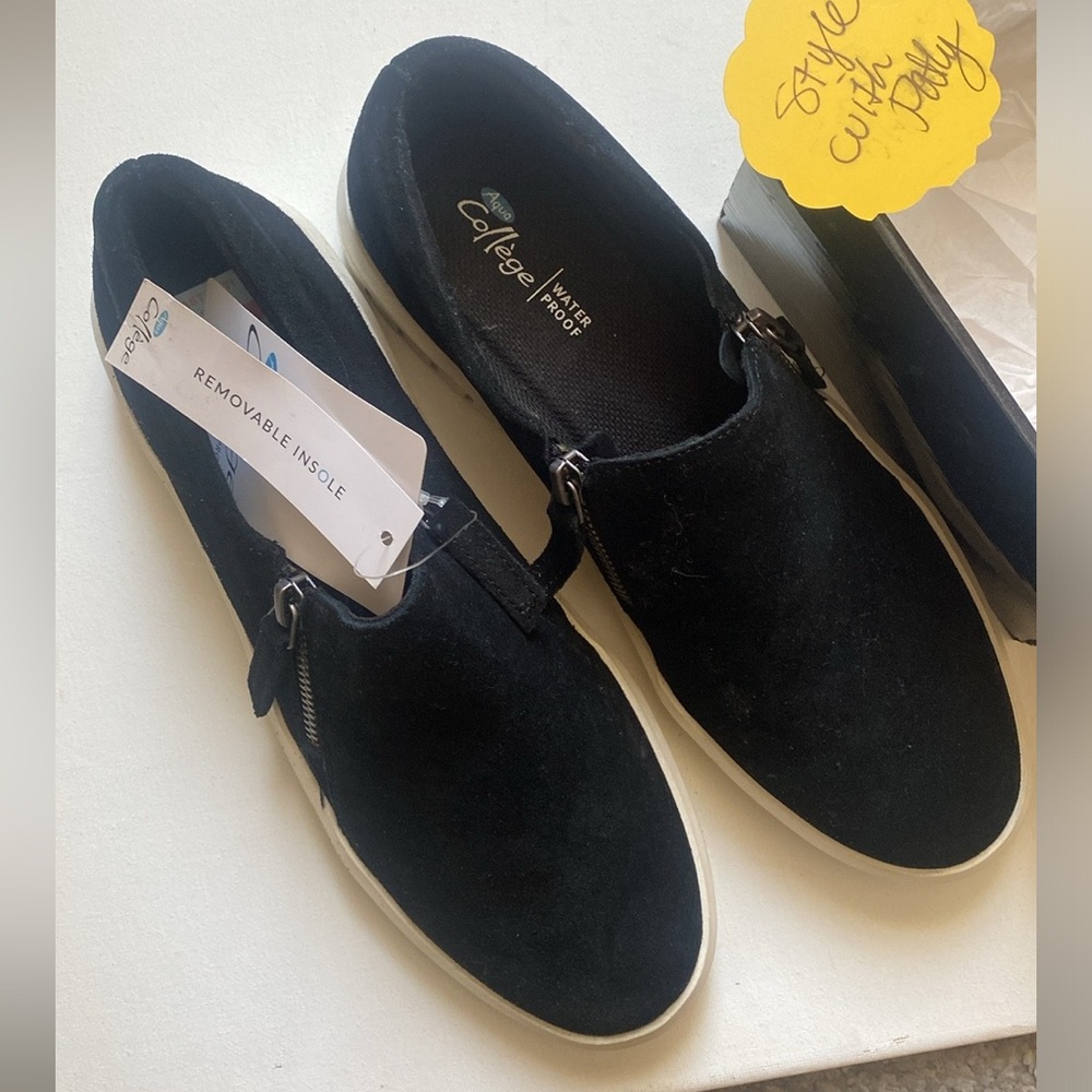 New AQUA COLLEGE Waterproof Black Suede Women’s Shoe 8.5 NEW